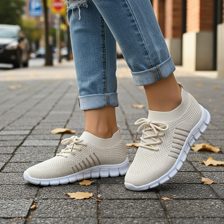 Women’s Lightweight Hiking Shoes – Breathable & Slip-Resistant