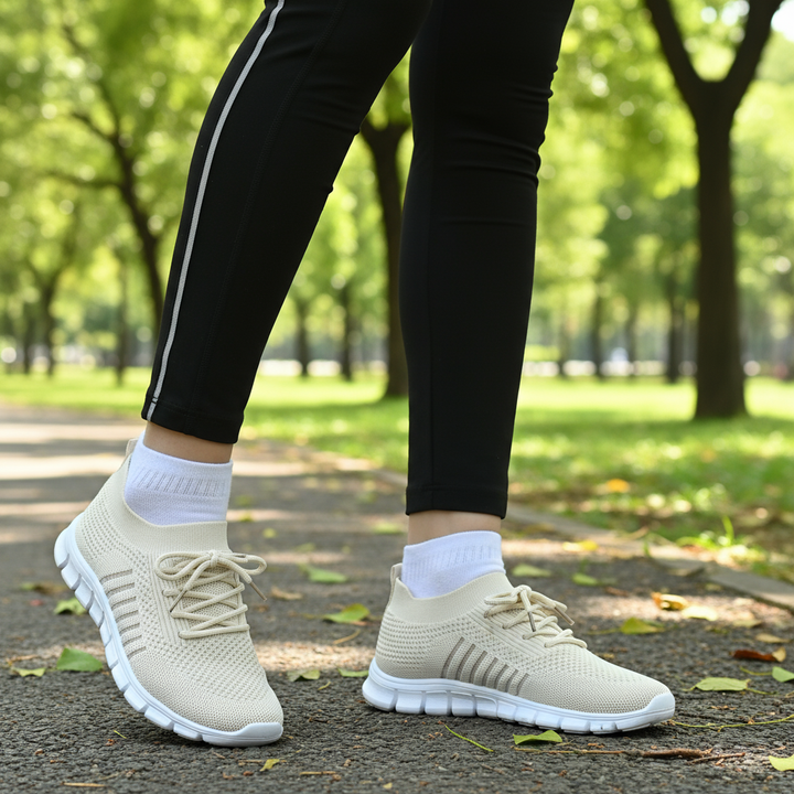 Women’s Lightweight Hiking Shoes – Breathable & Slip-Resistant