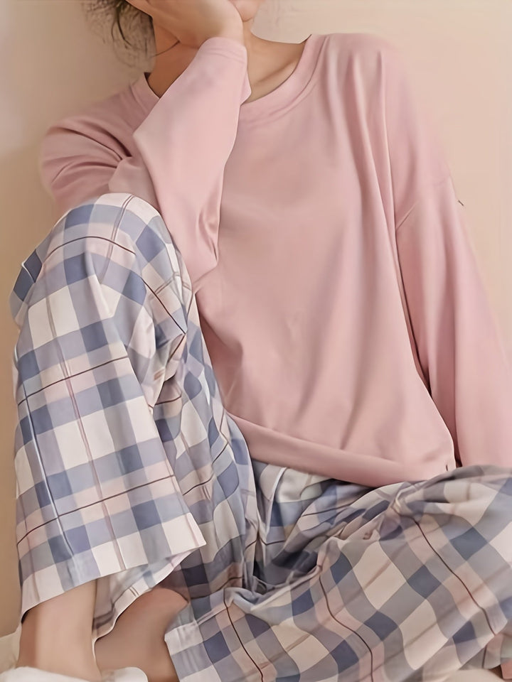 Cozy Elegance | Women's Pajama Set with Checkered Print