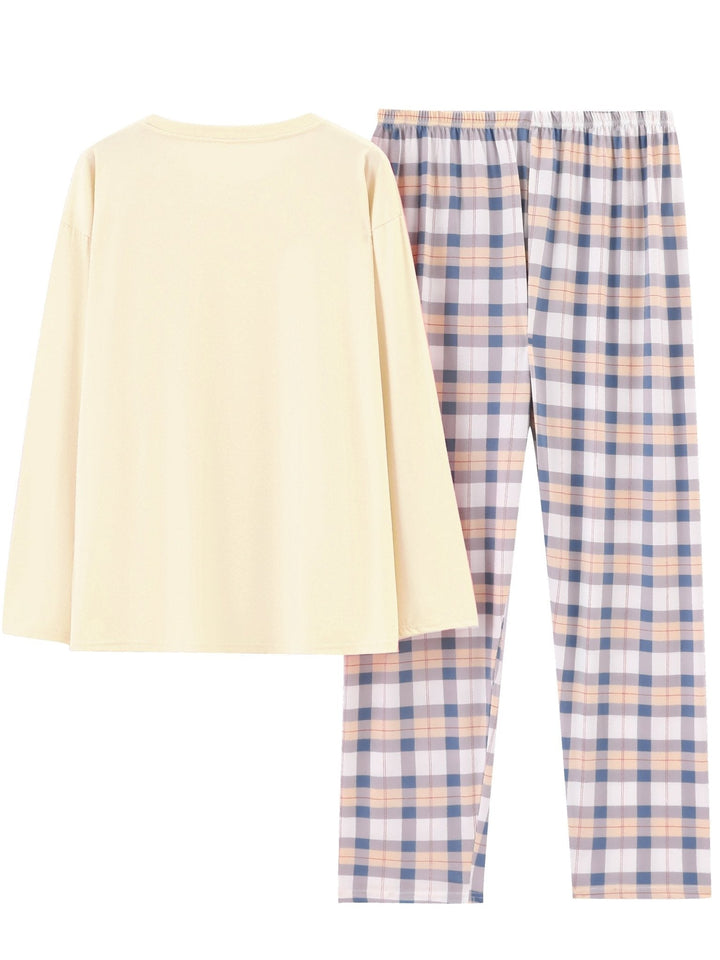 Cozy Elegance | Women's Pajama Set with Checkered Print