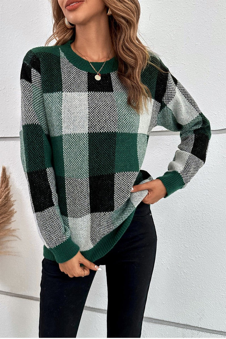 Women’s long-sleeve plaid sweater in green, black and grey