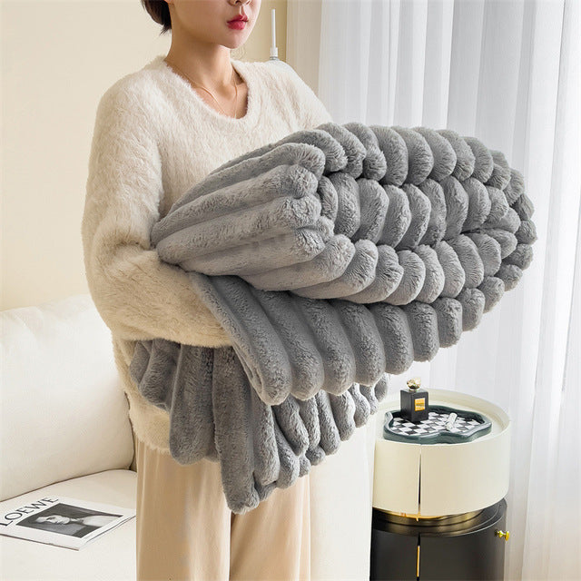 FluffyDreams | Luxury Faux Fur Blanket 50x60 Inches