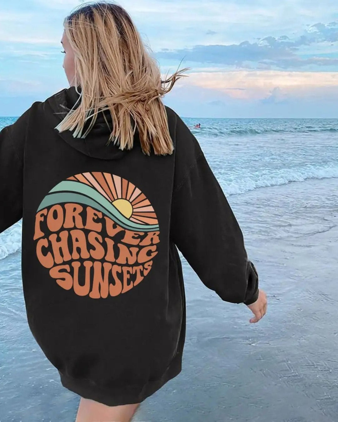 Kira | Stylish Hoodie "Forever chasing sunsets" - MORI